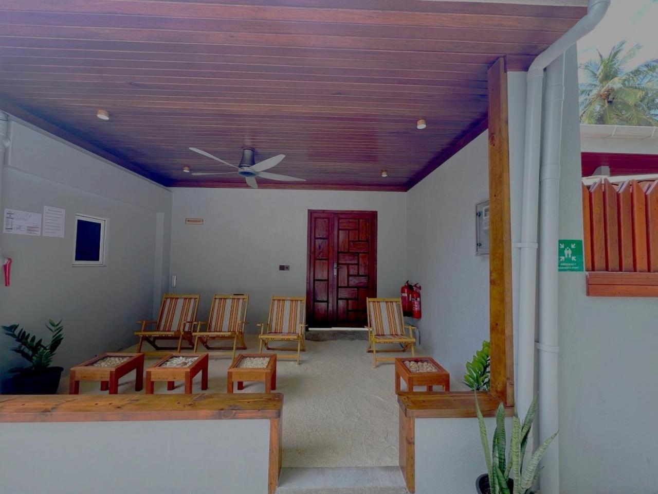 Dhonfalhu Dhigurah Hotel Dhigurah  Exterior photo