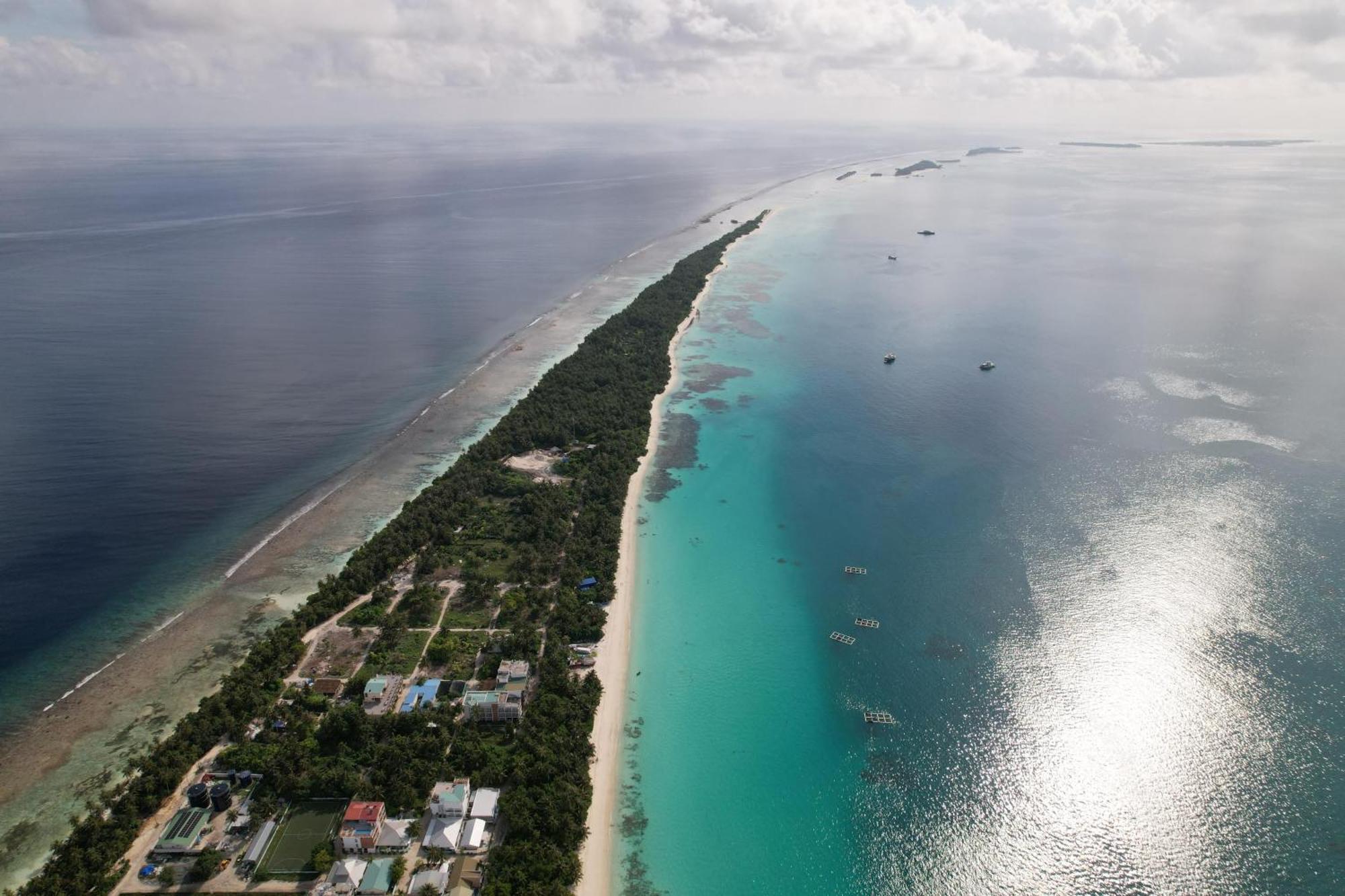 Dhonfalhu Dhigurah Hotel Dhigurah  Exterior photo